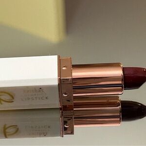 Keisha’s Magnificent Lipstick.